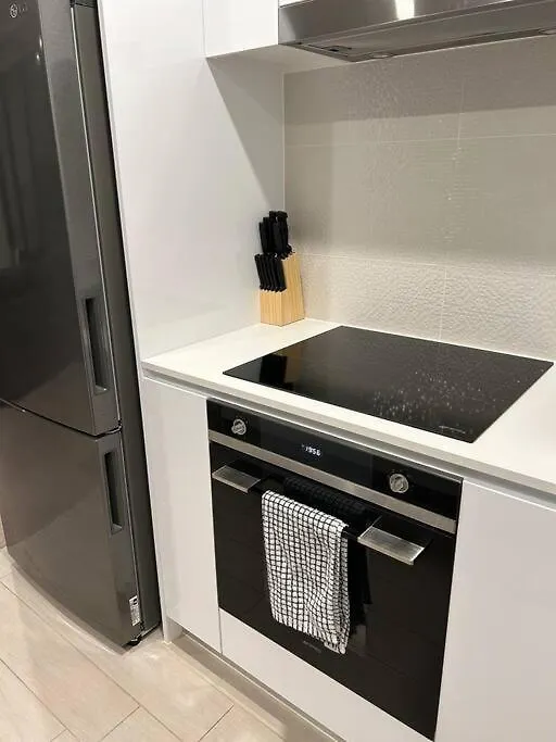 Plush Apartment On Mort Canberra