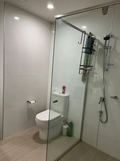 Plush Apartment On Mort Canberra